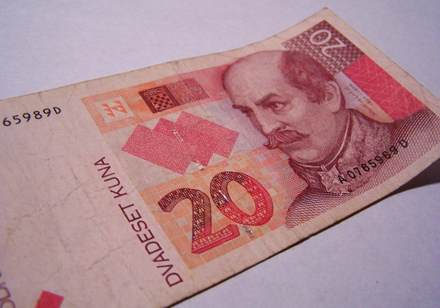 bankovka chorvatské kuny, která je již mimo